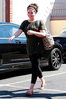 Bristol Palin feet photo thumbnail