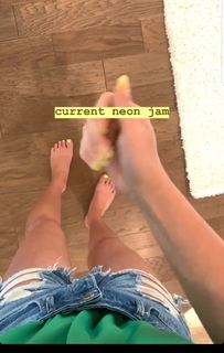 Bristol Palin feet photo thumbnail