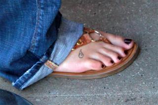 Bristol Palin feet photo thumbnail