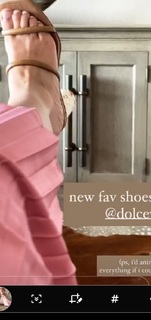 Bristol Palin feet photo thumbnail