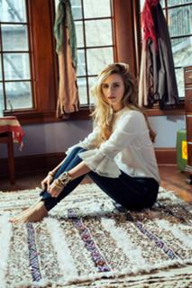 Brit Marling feet photo thumbnail