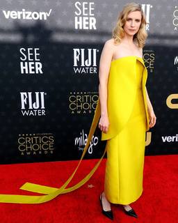 Brit Marling feet photo thumbnail