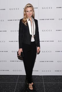 Brit Marling feet photo thumbnail