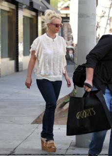 Britney Spears feet photo thumbnail