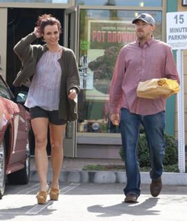 Britney Spears feet photo thumbnail