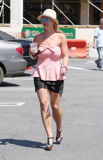 Britney Spears feet photo thumbnail