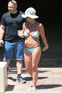 Britney Spears feet photo thumbnail