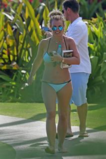 Britney Spears feet photo thumbnail