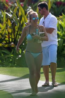 Britney Spears feet photo thumbnail