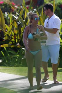 Britney Spears feet photo thumbnail