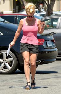 Britney Spears feet photo thumbnail