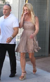 Britney Spears feet photo thumbnail