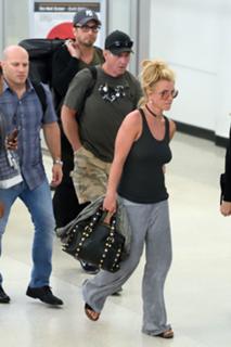 Britney Spears feet photo thumbnail