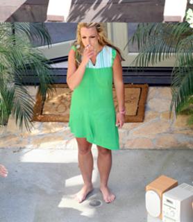 Britney Spears feet photo thumbnail