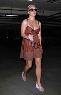 Britney Spears feet photo thumbnail