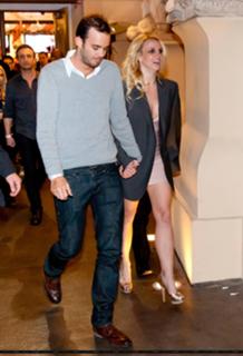 Britney Spears feet photo thumbnail