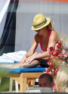 Britney Spears feet photo thumbnail
