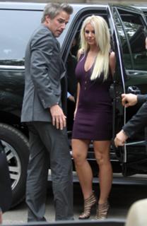 Britney Spears feet photo thumbnail