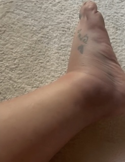 Britney Spears feet photo thumbnail