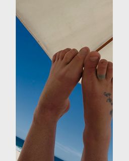 Britney Spears feet photo 1