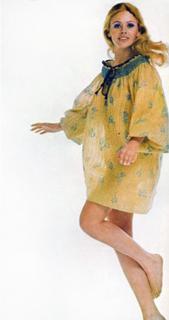 Britt Ekland feet photo thumbnail