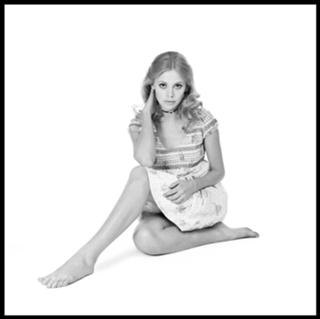 Britt Ekland feet photo thumbnail