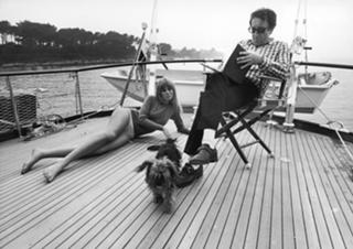 Britt Ekland feet photo thumbnail