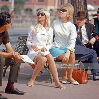 Britt Ekland feet photo thumbnail