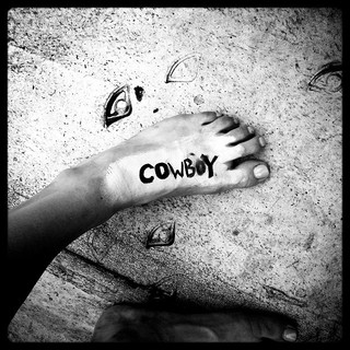 Britt Lower feet photo thumbnail