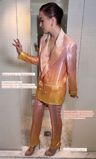 Britt Lower feet photo thumbnail