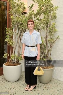 Britt Lower feet photo thumbnail