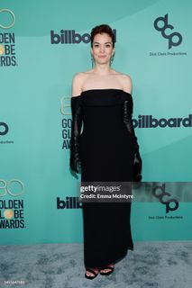 Britt Lower feet photo thumbnail