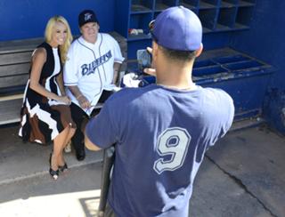 Britt McHenry feet photo 1