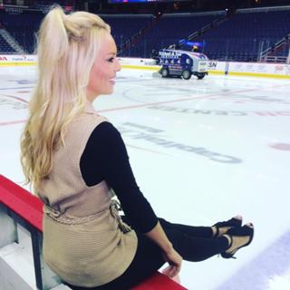 Britt McHenry feet photo 7
