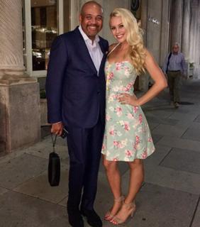 Britt McHenry feet photo 2