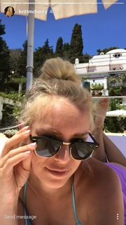 Britt McHenry feet photo 10