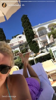 Britt McHenry feet photo 9