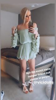 Britt McHenry feet photo 11