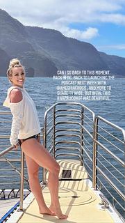 Britt McHenry feet photo 3