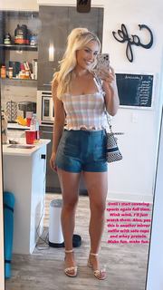 Britt McHenry feet photo 13