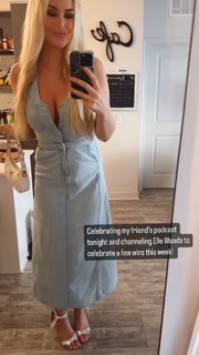 Britt McHenry feet photo 4