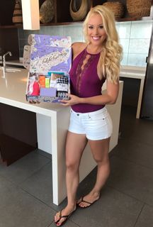 Britt McHenry feet photo 10
