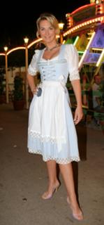 Britt Reinecke feet photo thumbnail