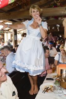 Britt Reinecke feet photo thumbnail