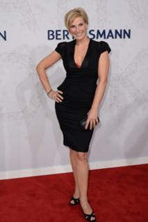 Britt Reinecke feet photo thumbnail