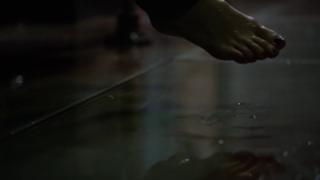 Britt Robertson feet photo thumbnail