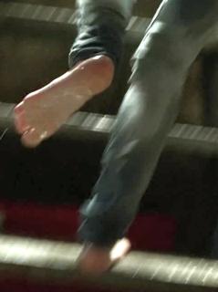 Britt Robertson feet photo thumbnail