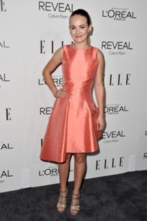Britt Robertson feet photo thumbnail