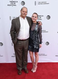 Britt Robertson feet photo thumbnail