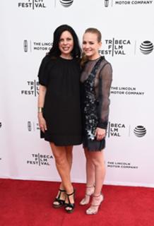 Britt Robertson feet photo thumbnail